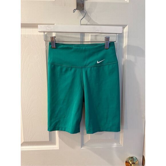 Nike Kelly Green Dri-Fit 6” Athletic Shorts sz XS NWOT - Picture 1 of 6